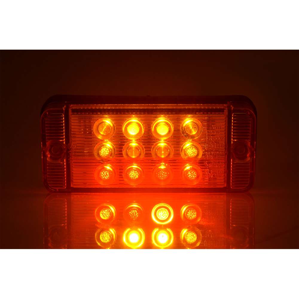 STRANDS Feu Arrière LED Rectangulaire 3 en 1 – Design Slim Lentille Claire pour Installation Facile