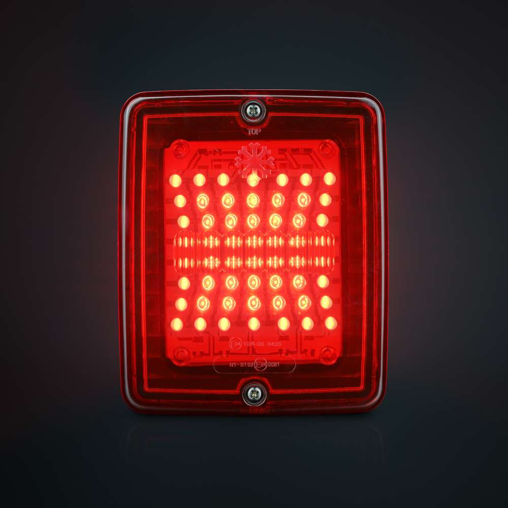 IZE LED - Feu Antibrouillard Arrière Rouge Carré