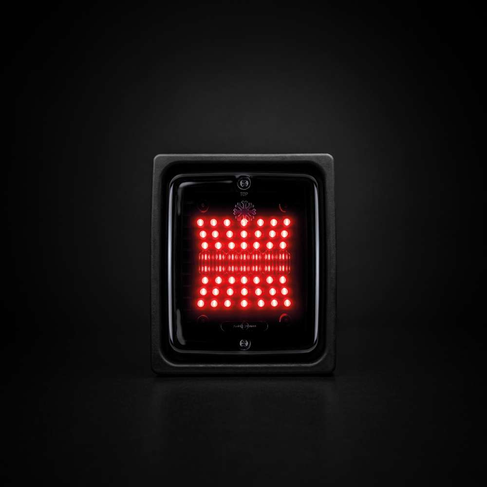 Feu Arrière LED Dark Knight IZE Carré – Stop & Position E-Approved