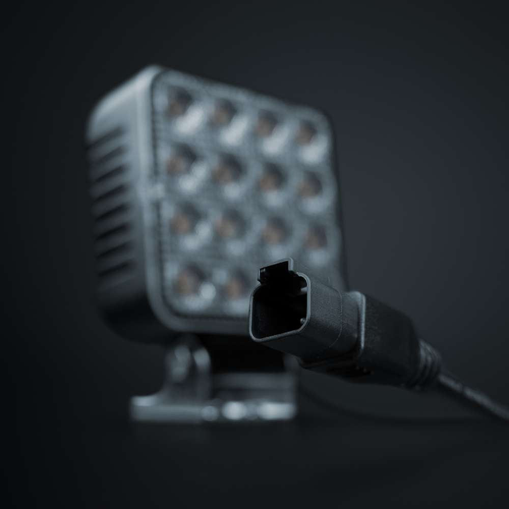 Feu Arrière LED Dark Knight IZE Carré – 3 Fonctions