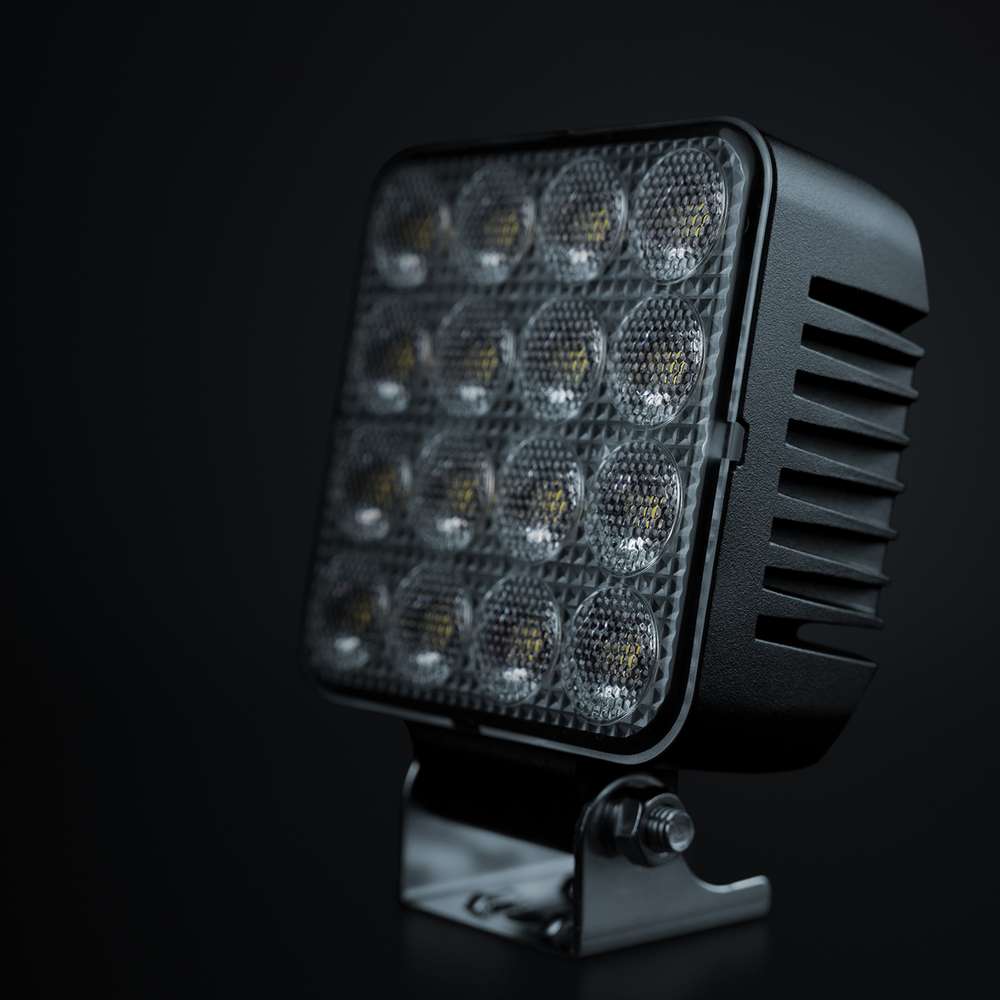 Feu Arrière LED Dark Knight IZE Carré – 3 Fonctions
