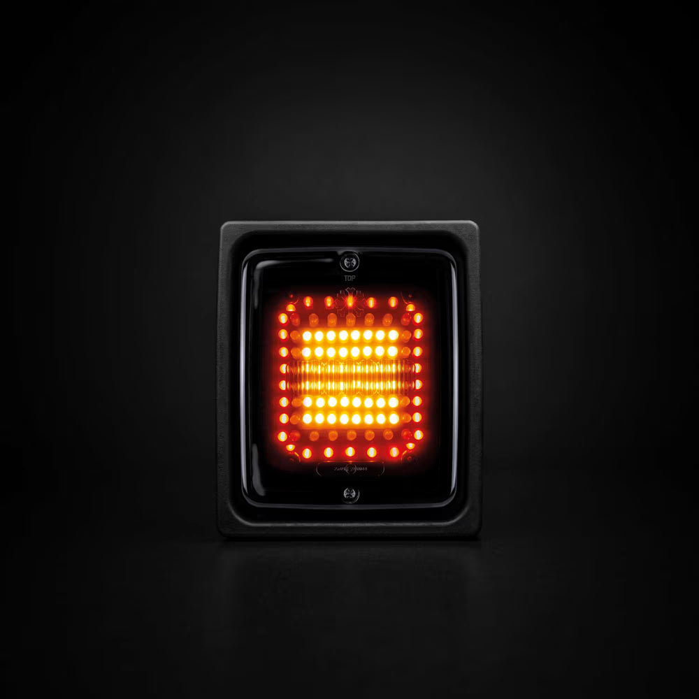 Feu LED Carré Dark Knight IZE – Éclairage LED Haute Puissance Homologué E