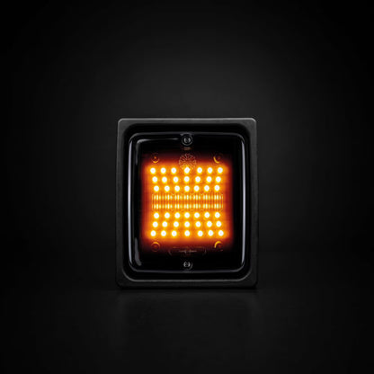 Feu LED Carré Dark Knight IZE – Éclairage LED Haute Puissance Homologué E